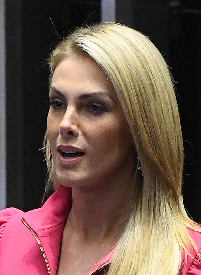 Ana Hickmann — Empresária, Apresentadora e Influenciadora Digital Brasileira — Foto Oficial Wikipedia